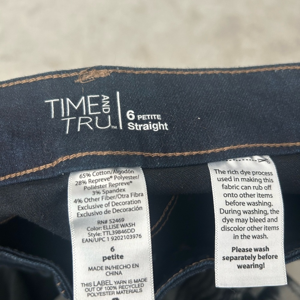 Mid Rise Dark Jeans Brand New - Picture 5 of 9
